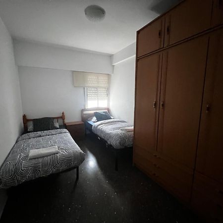 Апартаменты Habitacion Centrica En Acogedora Casa Валенсия Экстерьер фото